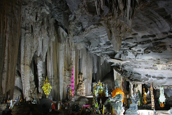 Pha Pa Buddha cave