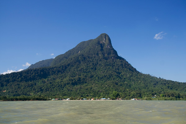 Mt. Santubong (810 m)