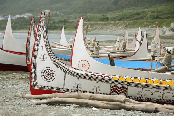 Yami canoe