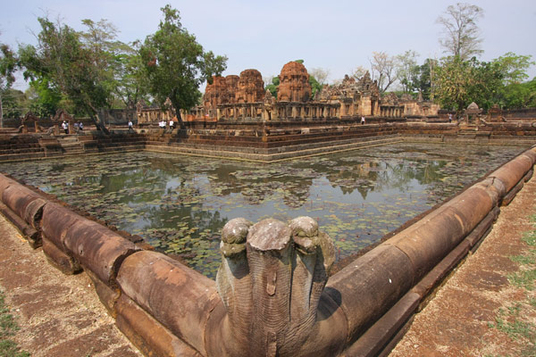 Angkor temple at Prasat Muang Tam