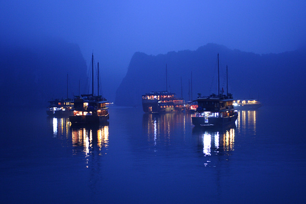 Ha Long Bay by boat
