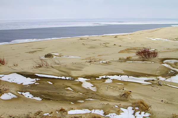 Sand dunes at Efa