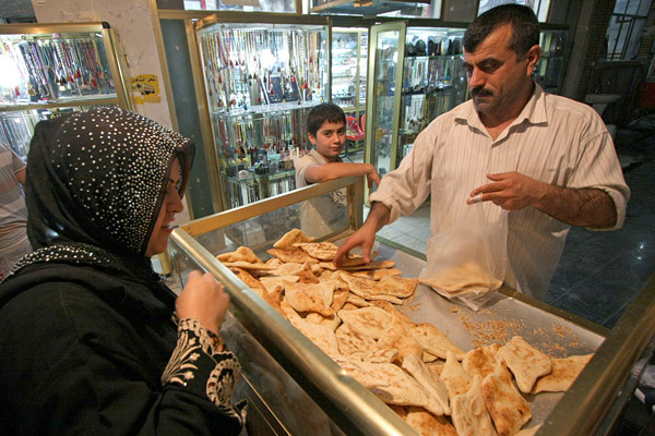 Bread seller in Erbil