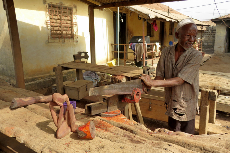 Bois de Kola Carpentry