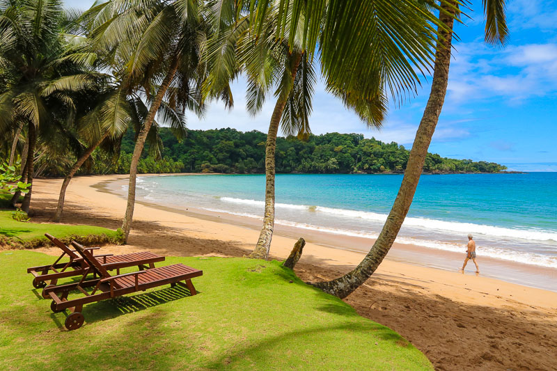 Bombom Beach