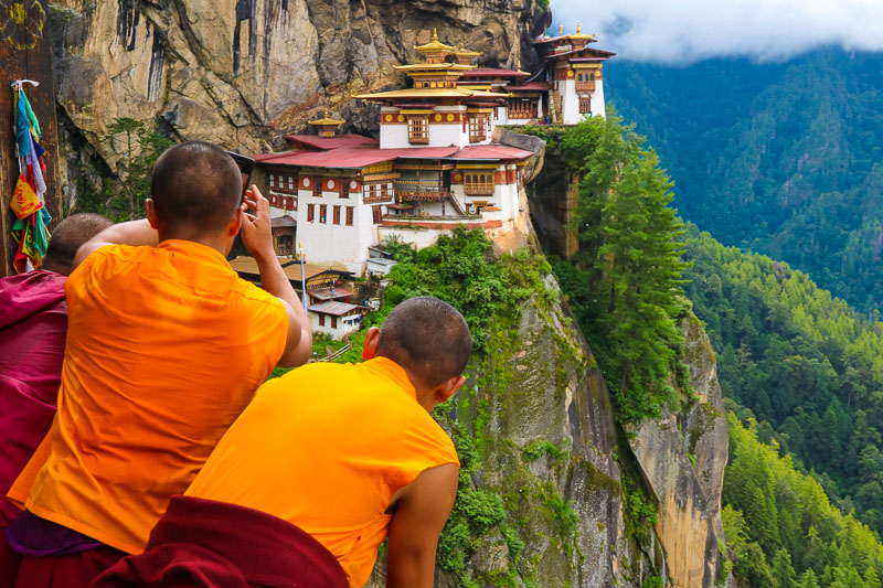 Tiger's Nest Monastery (Paro Taktsang)  (3,120 m)