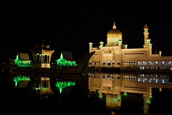 Omar Ali Saifuddien Mosque