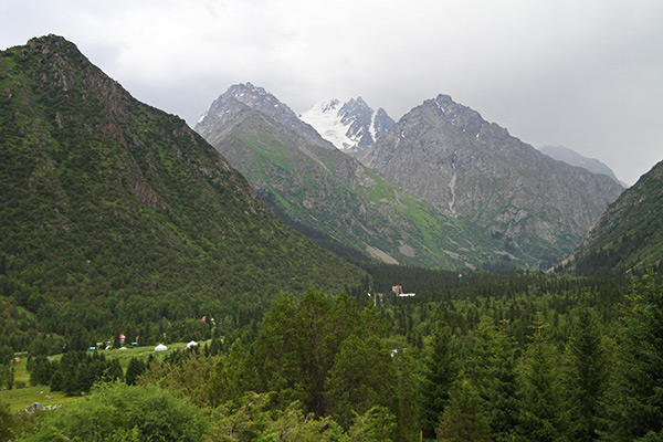 Trekking in Ala-Archa National Park
