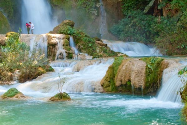 Kuang Si waterfall