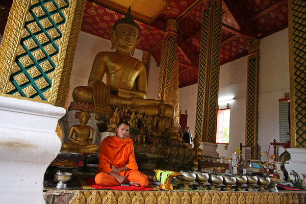 Sikhottabong stupa