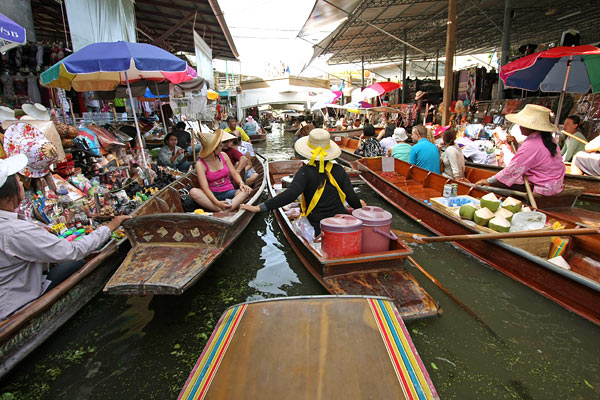 Floating market