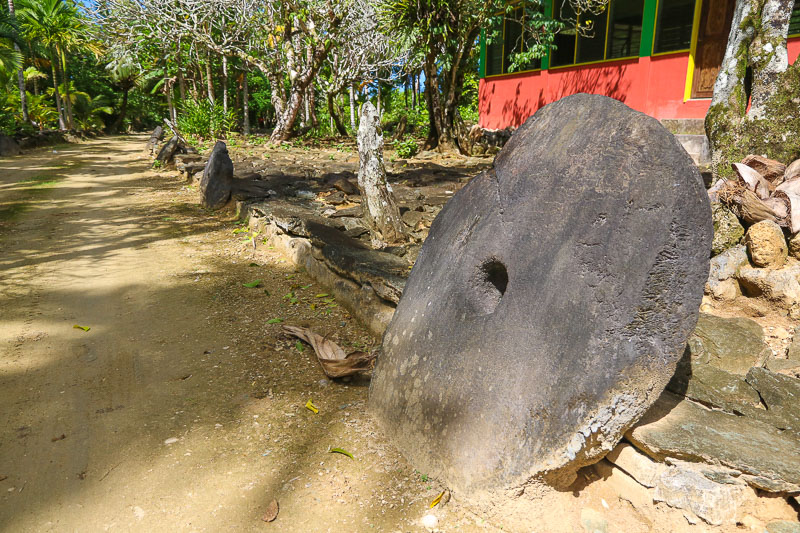 Gal Stone Money Bank and Coral Path