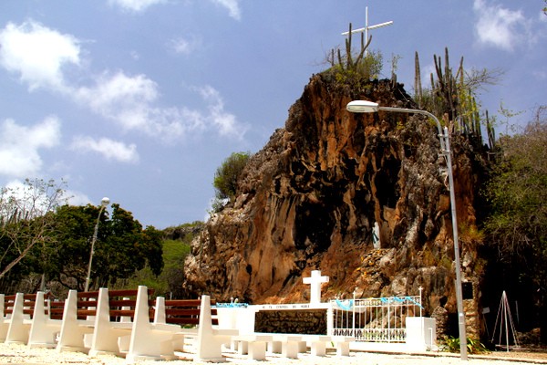 Gruta di Lourdes