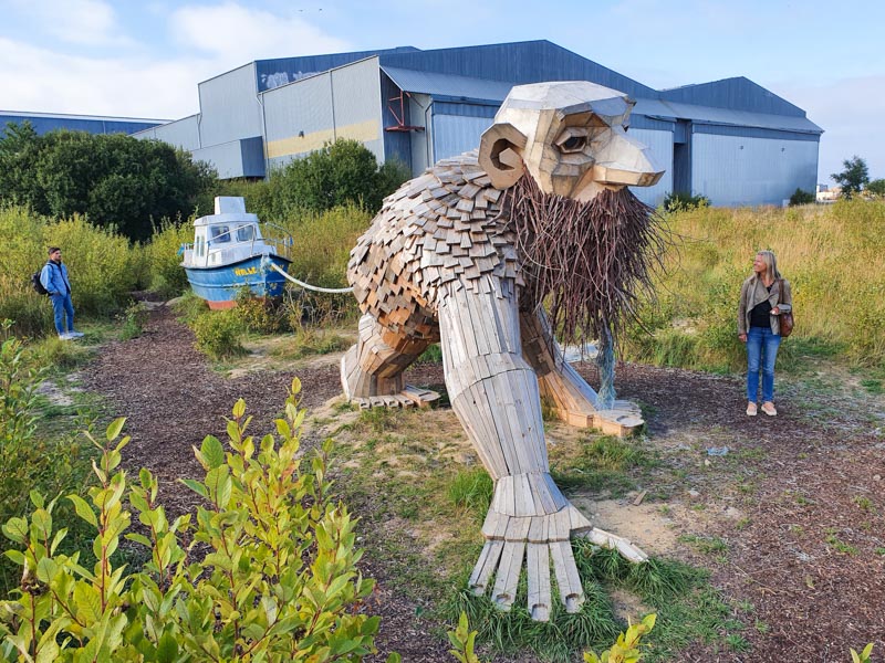 Wooden Giant Captain Nalle