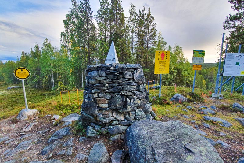 Treriksrøysa