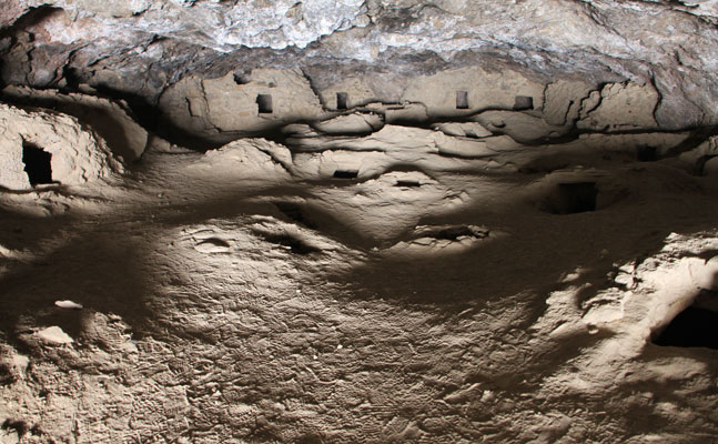 Devil's Cave