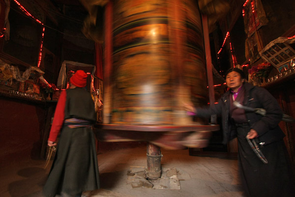 Giant prayer wheel
