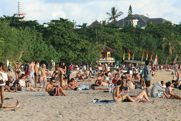 crowd on Kuta Beach