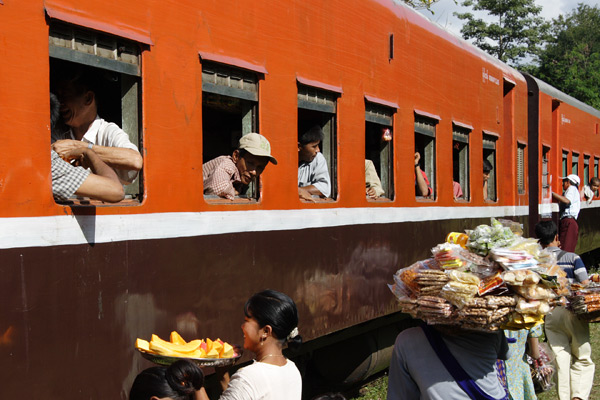 Train venders