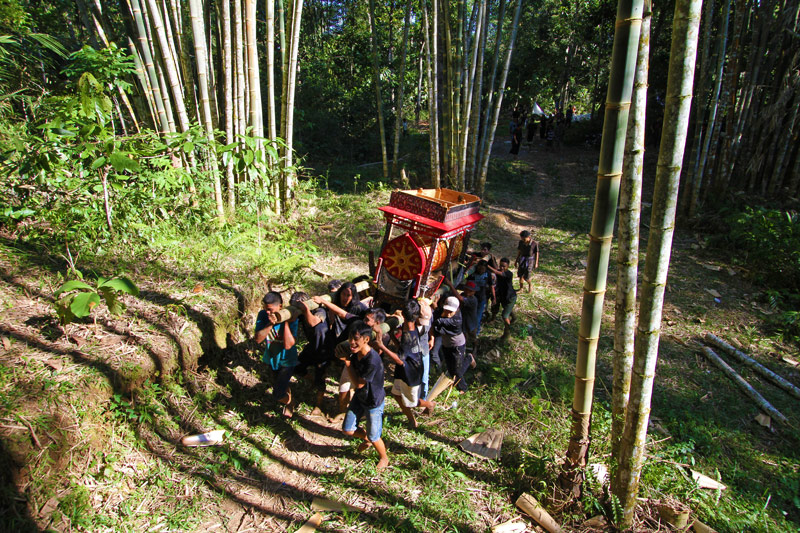 Tana Toraja funeral